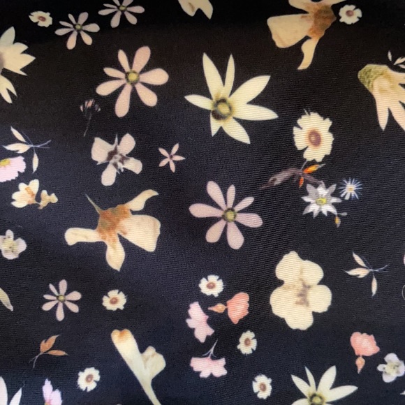 Floral pattern one-piece swimsuit. Size XL - Picture 3 of 3